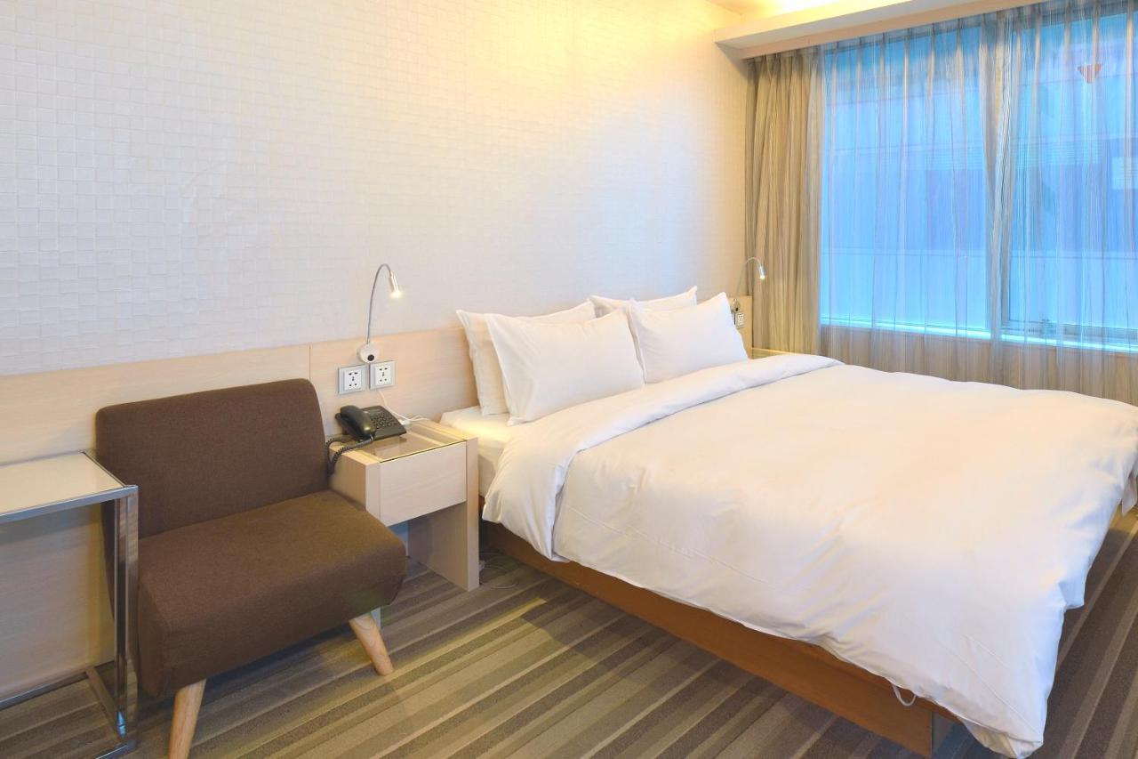 Yomi Hotel - Shuanglian Mrt Тайбэй Экстерьер фото