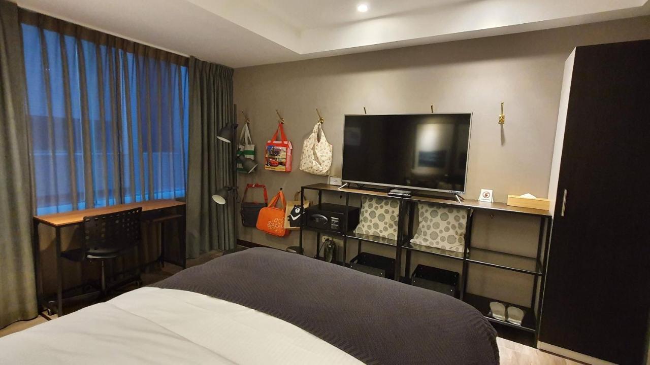 Yomi Hotel - Shuanglian Mrt Тайбэй Экстерьер фото