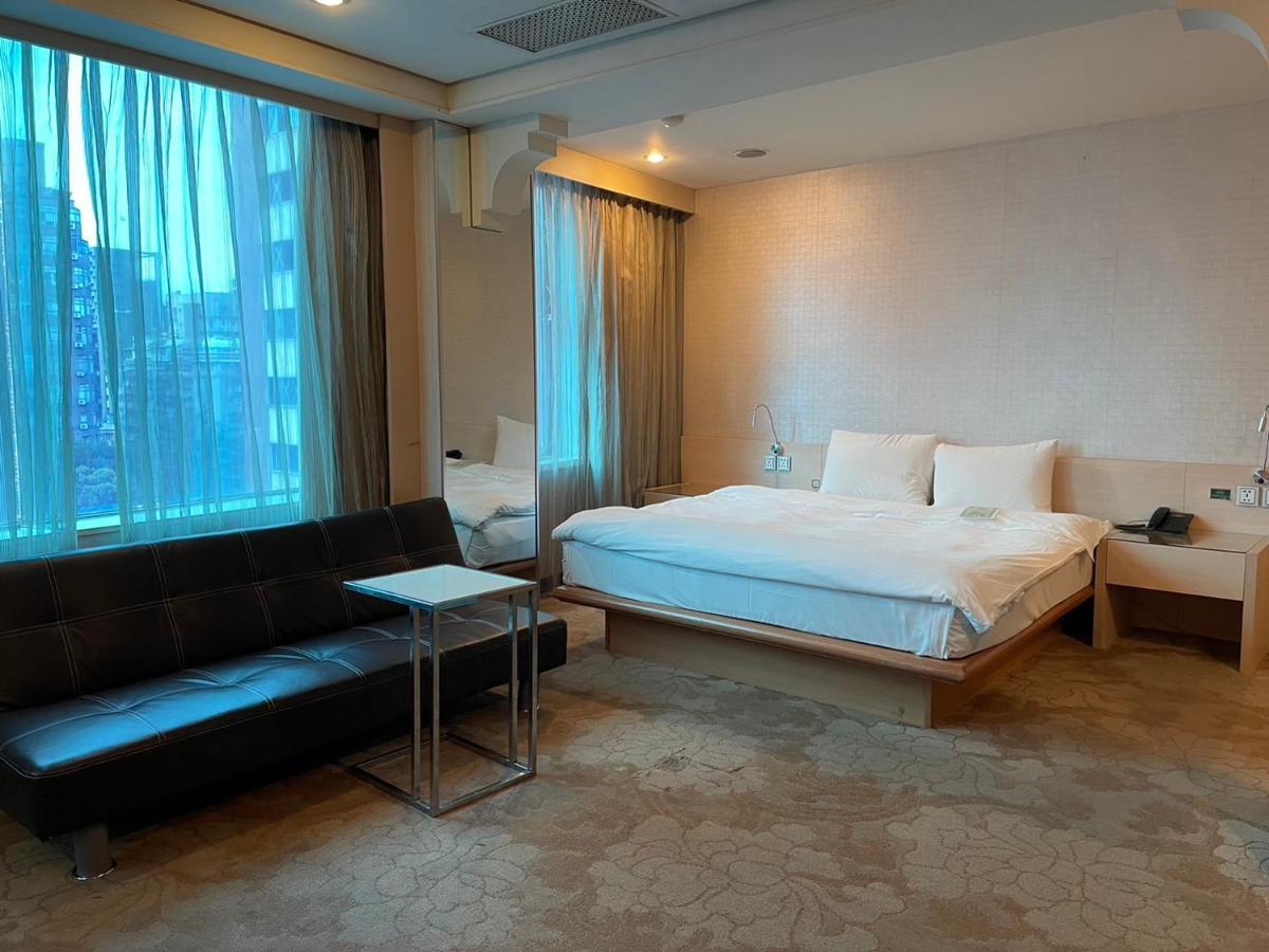 Yomi Hotel - Shuanglian Mrt Тайбэй Экстерьер фото